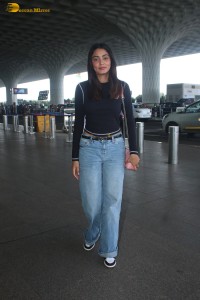 actress and bigg boss winner Sana Makbul spotted at mumbai airport in a playful mood