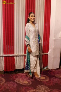 bigg boss winner and actress Sana Makbul beautiful in a traditional white dress