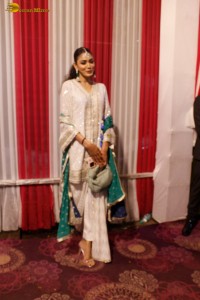 bigg boss winner and actress Sana Makbul beautiful in a traditional white dress
