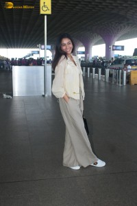 actress and bigg boss winner sana makbul in a trendy outfit spotted at airport