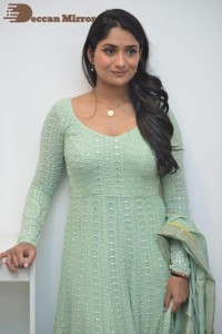 Actress-Sandhya-Raju-Stills-108