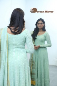 Actress-Sandhya-Raju-Stills-123