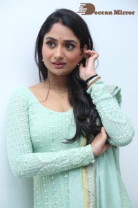 Actress-Sandhya-Raju-Stills-86