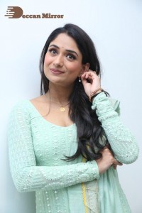 Actress-Sandhya-Raju-Stills-93
