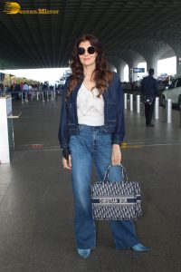 actress sangeeta bijlani stylish look in jeans at mumbai airport