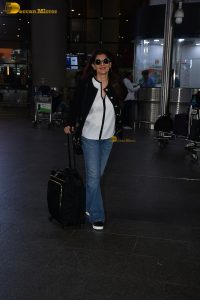 actress sangeeta bijlani gorgeous looks at mumbai airport