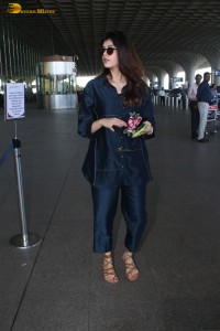 actress Sanjana Sanghi looking cute at mumbai airport in a chic look