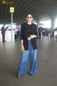 actress Sanjana Sanghi stylish look at mumbai airport
