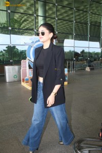 actress Sanjana Sanghi stylish look at mumbai airport