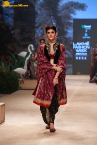 Sanjana Sanghi walks the ramp at Lakme Fashion Week 2022