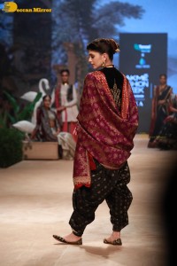 Sanjana Sanghi walks the ramp at Lakme Fashion Week 2022