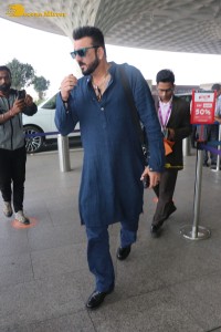 bollywood actor sanjay dutt spotted at airport