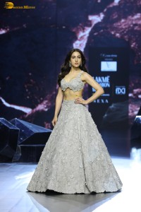 beautiful Sara Ali Khan in lehenga choli at the lakme fashion week
