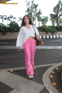 bollywood actress Sara Ali Khan cute in a white top and pink pants