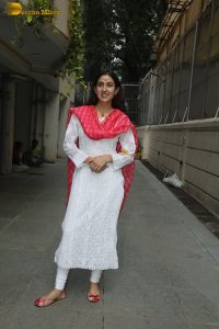 actress Sara Ali Khan in a white salwar on her birthday