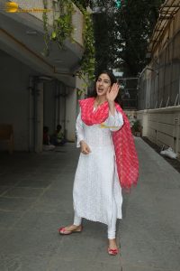 actress Sara Ali Khan in a white salwar on her birthday