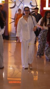 actress sara ali khan cute in a white shirt