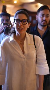 actress sara ali khan cute in a white shirt