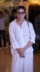 actress sara ali khan cute in a white shirt
