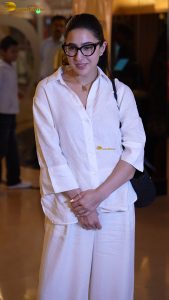 actress sara ali khan cute in a white shirt