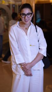 actress sara ali khan cute in a white shirt