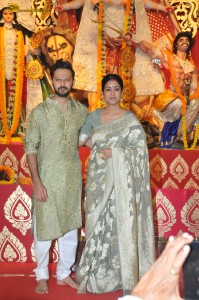 Sarbojanin Durga Puja 2023 attended by Hema Malini, Esha Deol, Kajol Devgan, Rani Mukerji, Kiara Advani, and others