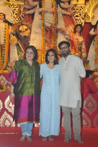 Sarbojanin Durga Puja 2023 attended by Hema Malini, Esha Deol, Kajol Devgan, Rani Mukerji, Kiara Advani, and others