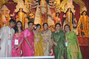 Sarbojanin Durga Puja 2023 attended by Hema Malini, Esha Deol, Kajol Devgan, Rani Mukerji, Kiara Advani, and others