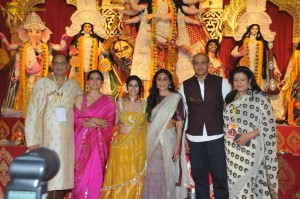 Sarbojanin Durga Puja 2023 attended by Hema Malini, Esha Deol, Kajol Devgan, Rani Mukerji, Kiara Advani, and others