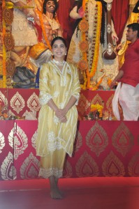 Sarbojanin Durga Puja 2023 attended by Hema Malini, Esha Deol, Kajol Devgan, Rani Mukerji, Kiara Advani, and others