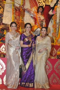 Sarbojanin Durga Puja 2023 attended by Hema Malini, Esha Deol, Kajol Devgan, Rani Mukerji, Kiara Advani, and others