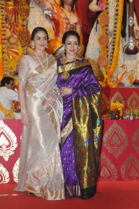 Sarbojanin Durga Puja 2023 attended by Hema Malini, Esha Deol, Kajol Devgan, Rani Mukerji, Kiara Advani, and others