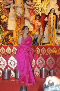 Sarbojanin Durga Puja 2023 attended by Hema Malini, Esha Deol, Kajol Devgan, Rani Mukerji, Kiara Advani, and others
