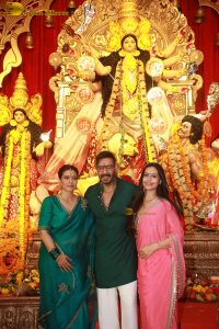 Sarbojanin Durga Puja 2025 attended by Kajol, Ajay Devgn, Tanishaa, Rani Mukerji, Alia Bhatt, and others