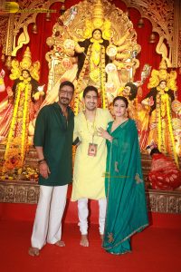 Sarbojanin Durga Puja 2025 attended by Kajol, Ajay Devgn, Tanishaa, Rani Mukerji, Alia Bhatt, and others