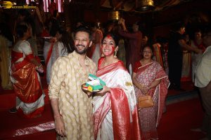Sarbojanin Durga Puja 2025 attended by Kajol, Ajay Devgn, Tanishaa, Rani Mukerji, Alia Bhatt, and others