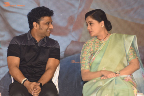 Pictures from all Sarileru Neekevvaru Movie Events attended by Mahesh Babu, Rashmika and Vijayashanti