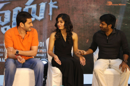 Pictures from all Sarileru Neekevvaru Movie Events attended by Mahesh Babu, Rashmika and Vijayashanti