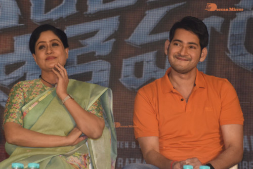 Pictures from all Sarileru Neekevvaru Movie Events attended by Mahesh Babu, Rashmika and Vijayashanti
