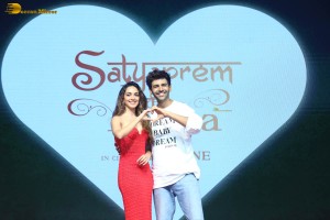 Satyaprem Ki Katha Musical Concert attended by the film’s lead actors Kartik Aaryan and Kiara Advani