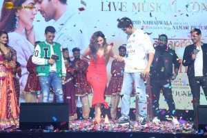 Satyaprem Ki Katha Musical Concert attended by the film’s lead actors Kartik Aaryan and Kiara Advani