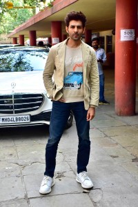 Kiara Advani and Kartik Aaryan promote the film Satyaprem Ki Katha on June 22, 2023