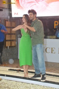 Kartik Aaryan and Kiara Advani promote their film Satyaprem Ki Katha at PVR Citi Mall on June 26, 2023