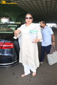 Bollywood Actress Shabana Azmi spotted at Mumbai Airport
