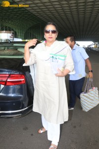 Bollywood Actress Shabana Azmi spotted at Mumbai Airport