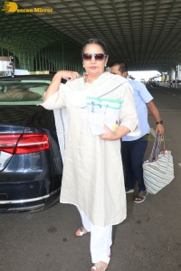 Bollywood Actress Shabana Azmi spotted at Mumbai Airport