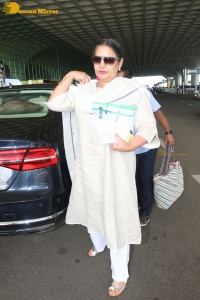 Bollywood Actress Shabana Azmi spotted at Mumbai Airport