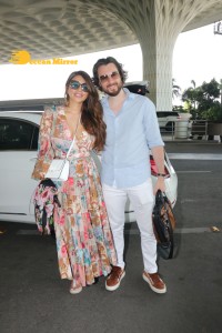 James Milliron and Shama Sikander are spotted at the Mumbai Airport