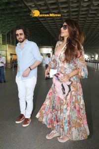James Milliron and Shama Sikander are spotted at the Mumbai Airport