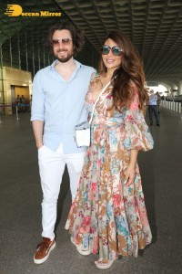 James Milliron and Shama Sikander are spotted at the Mumbai Airport